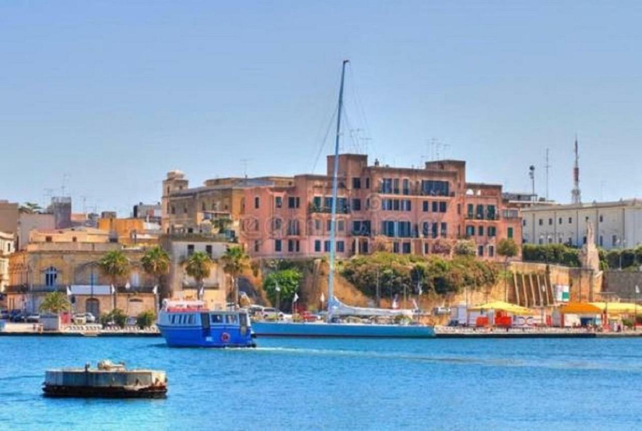 La Piazzetta Bed and Breakfast Μπρίντιζι Εξωτερικό φωτογραφία